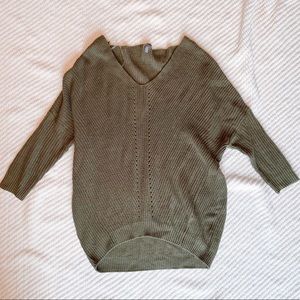 Green oversized sweater